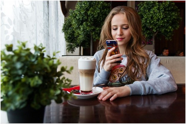 5 Ways Older Teens Are Using the Internet to Fatten Their Wallets!